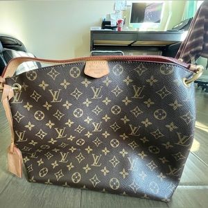 SOLD!! Authentic Louis Vuitton Graceful PM